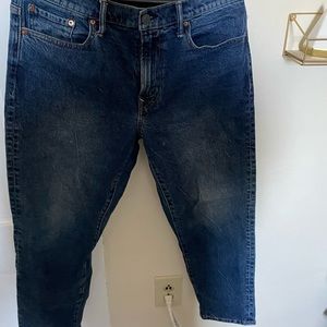 American eagle relaxed trapped